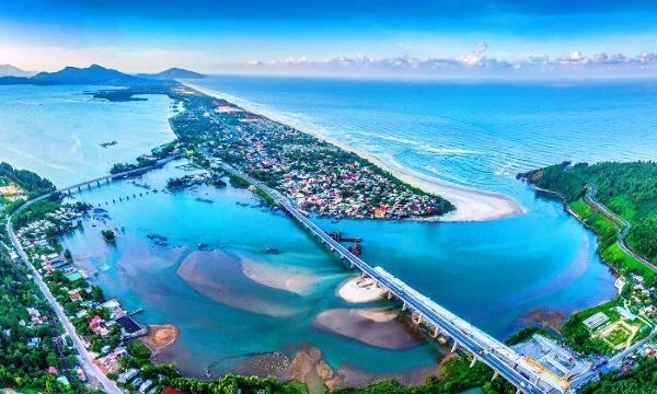 Eo biển dài 447km2 sắp lên thành phố: Thuộc vùng vịnh đẹp nhất thế giới, nằm giữa hai đô thị lớn nhất miền Trung