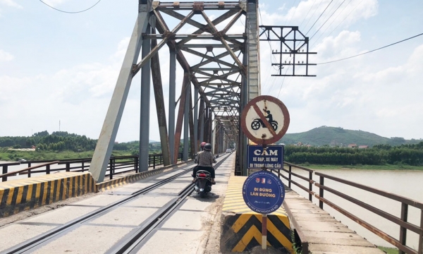 Cầu duy nhất ở Việt Nam có đường sắt chung đường bộ được 'rót' 800 tỷ đồng 'lên đời' sau thời gian quá tải nghiêm trọng