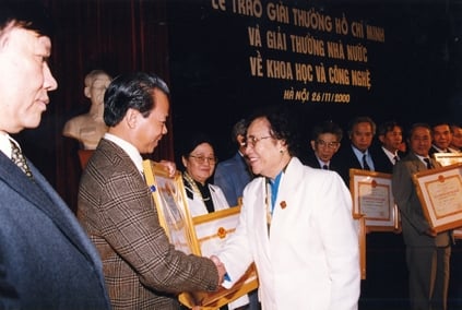 Vị Giáo sư từng được nguyên Chủ tịch nước Trường Chinh gặp chúc Tết: 20 tuổi đã làm giảng viên, là Giám đốc đầu tiên của Đại học Quốc gia Hà Nội