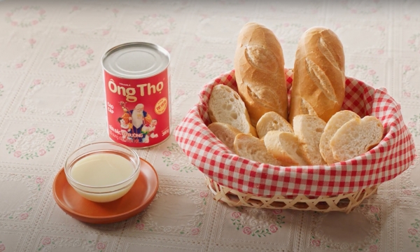 Bánh mì chấm sữa đặc – Tự hào văn hóa ẩm thực Việt