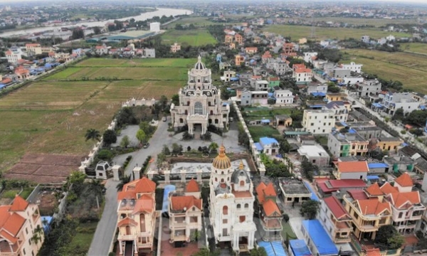 Việt Nam có làng tỷ phú cách Hà Nội chưa đến 100km, diện tích chỉ 4km2 nhưng 60% là biệt phủ, lâu đài, thu nhập lên đến 500-600 triệu đồng/tháng
