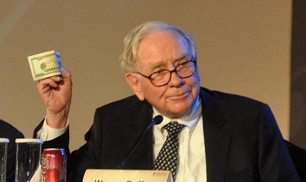100 USD đầu tiên và chứng chỉ làm thay đổi cả cuộc đời 'thần chứng khoán' Warren Buffett: Muốn ‘thoát nghèo’, đây là việc đầu tiên phải làm