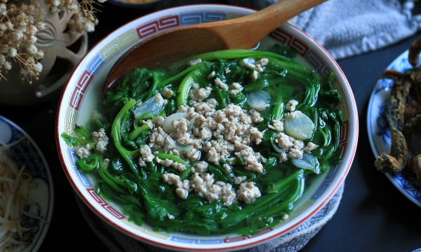 Phát hiện loại rau tốt hơn thịt, là ‘vị thuốc’ bảo vệ tim, chữa gout hiệu quả, mọc đầy vườn ở Việt Nam