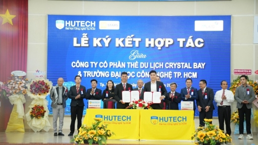 Crystal Bay Card kí kết với trường Đại Học Công Nghệ TP.HCM tại HUTECH Career Day 2023 – Sự kiện mang đến gần 5000 cơ hội việc làm.