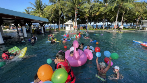 Cam Ranh Riviera Beach Resort & Spa tưng bừng hoạt động mùa hè