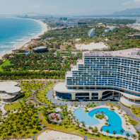 Hè này nhất định phải check in “viên ngọc xanh” Aquamarine Resort!
