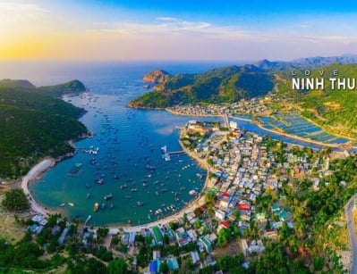 Vịnh Vĩnh Hy - Một trong bốn vịnh biển đẹp và hoang sơ nhất Việt Nam