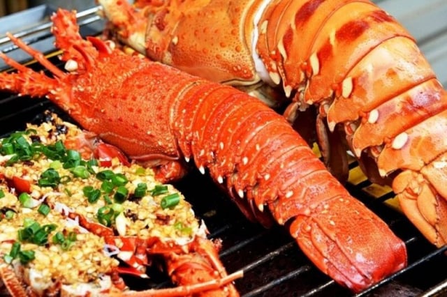 Đảo Bình Lập với nhiều món hải sản tươi ngon