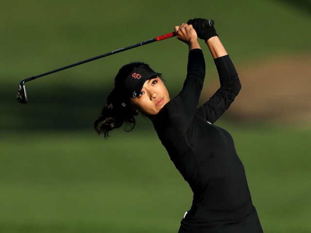 Các golfer nữ có thể tham khảo những loại gậy có trọng lượng nhẹ hơn