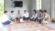 Yên tâm ở ngôi nhà chắc chắn, người nghèo huyện Đakrông của Quảng Trị an cư để lạc nghiệp