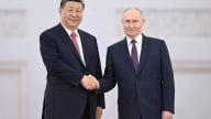 Phái đoàn Trung Quốc mang máy hát đến Điện Kremlin
