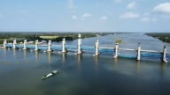 Đề xuất làm 8 cống âu thuyền, biến sông Tiền và sông Hậu thành 'hồ nước ngọt' khổng lồ tại miền Tây