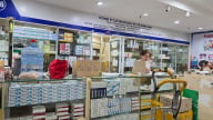 Chợ thuốc Hapulico: Xẻ quầy thuốc cho thuê lại, mạnh ai nấy bán