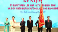 Nghệ sĩ Nhân dân quê Ninh Bình là Giám đốc Nhà hát chèo Ninh Bình xuất sắc ở vai trò đạo diễn và quản lý