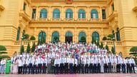 Chủ tịch nước Lương Cường gặp mặt, tuyên dương các nhà báo, người làm báo tiêu biểu