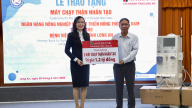 Agribank Chi nhánh tỉnh Long An trao tặng 3 máy chạy thận nhân tạo cho bệnh viện đa khoa tỉnh 
