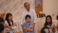 Gen Z 'bật khóc' vì được hỗ trợ chữa lành tâm lý 