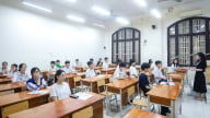 “Căng như dây đàn” chờ điểm thi, điểm chuẩn vào lớp 10 Hà Nội năm 2025