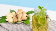 Uống trà xanh với vài lát gừng mỗi ngày, tốt cho sức khỏe thế nào?