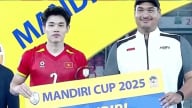 Nguyễn Đình Bắc nhận danh hiệu Cầu thủ xuất sắc nhất giải U23 Đông Nam Á 2025