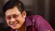 Nghệ sĩ hài là con trai 'Hoàng đế đĩa nhựa Việt Nam” nỗ lực phục hồi sau tai biến