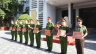 Bộ trưởng Bộ Công an tặng Bằng khen, danh hiệu thi đua cho nhiều tập thể, cá nhân Công an TP Đà Nẵng