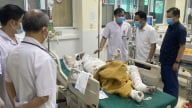 Điện Biên: Trao quà hỗ trợ 3 bệnh nhân bỏng nặng khi tham gia chữa cháy rừng