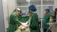 Y, bác sĩ Trung tâm Y tế Tuần Giáo hiến máu cứu bệnh nhân bị sốc, mất máu nặng