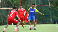 Giải bóng đá Cup Vàng 15 năm Dân Việt: Chủ nhà khởi đầu xuôi