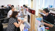 Công chức đang trong thời gian bị tạm giữ, tạm giam có được hưởng lương?
