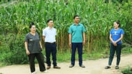 Người uy tín ở Có Mòn: “Cánh tay nối dài” đưa pháp luật đến với bản làng
