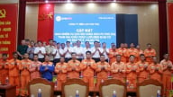 Vượt hàng trăm cây số trong đêm, đội xung kích Điện lực Phú Thọ chi viện Nghệ An khắc phục hậu quả bão số 5