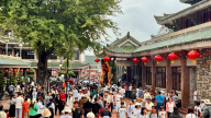 Khai hội Vía Bà Chúa Xứ núi Sam: Hàng vạn người đổ về Vĩnh Tế, An Giang dâng hương kính Bà
