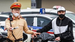 'Quên' Nghị định 168, hàng loạt tài xế xe máy bị xử phạt nặng tay