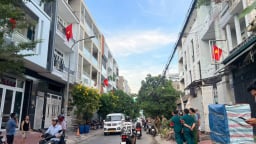 Cháy nhà nhiều tầng trong hẻm ở Bình Thạnh, 1 người tử vong