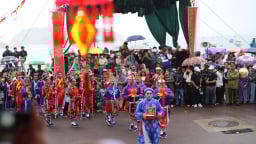 Dân làng này ở Bình Định biết ơn cá Ông, lễ hội cầu “trời yên biển lặng, tôm cá đầy khoang” năm nào cũng có