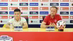 CLB CAHN vắng 3 ngôi sao khi đấu PSM Makassar, HLV Polking đối phó ra sao?