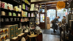 Tiệm trà 400 tuổi lừng danh thế giới của Amsterdam phải đóng cửa