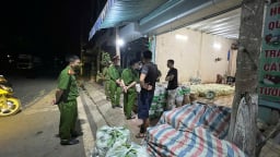 Thu giữ khối lượng lớn rau, củ, quả nhiễm độc hại tại chợ đầu mối nông sản ở Sơn La