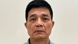 Cựu Cục trưởng Cục An toàn thực phẩm khai nhận 250 triệu đồng, doanh nghiệp 'ung dung' qua cửa làm giả thực phẩm chức năng