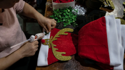 Trung - Mỹ đột phá thuế quan, nước Mỹ thở phào vì giải tỏa nỗi lo thiếu quà Giáng sinh