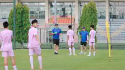 Tiền đạo Nguyễn Văn Dương của U16 Việt Nam: 'HLV Cristiano Roland muốn các cầu thủ chơi bóng tự nhiên'