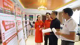 Hơn 100 lao động được tuyển dụng trong Ngày hội việc làm ở Yên Bái