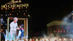 Hòa Minzy, Hà Quỳnh Như gây xúc động với các ca khúc về Bác Hồ trong chương trình nghệ thuật “Người là Hồ Chí Minh” 
