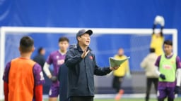 HLV Kim Sang-sik tạo bất ngờ ở danh sách ở ĐT Việt Nam