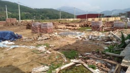 Giá cát tăng phi mã, người dân, nhà thầu lao đao