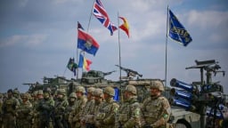 Ukraine đã dạy NATO cách chiến đấu, mắt xích yếu nhất đang biến thành pháo đài tỷ đô