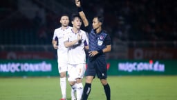 CLB TP.HCM thua cay đắng trong ngày HLV Phùng Thanh Phương vái lạy trọng tài