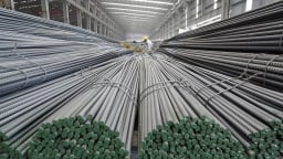 Nhiều doanh nghiệp trong nước tiếp tục tăng giá thép sau vụ cháy lò cao Hoà Phát