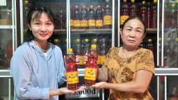 Làm nước mắm đạt 3 sao OCOP, một nông dân Quảng Trị hễ bán là hết, thu nhập 200 triệu/năm